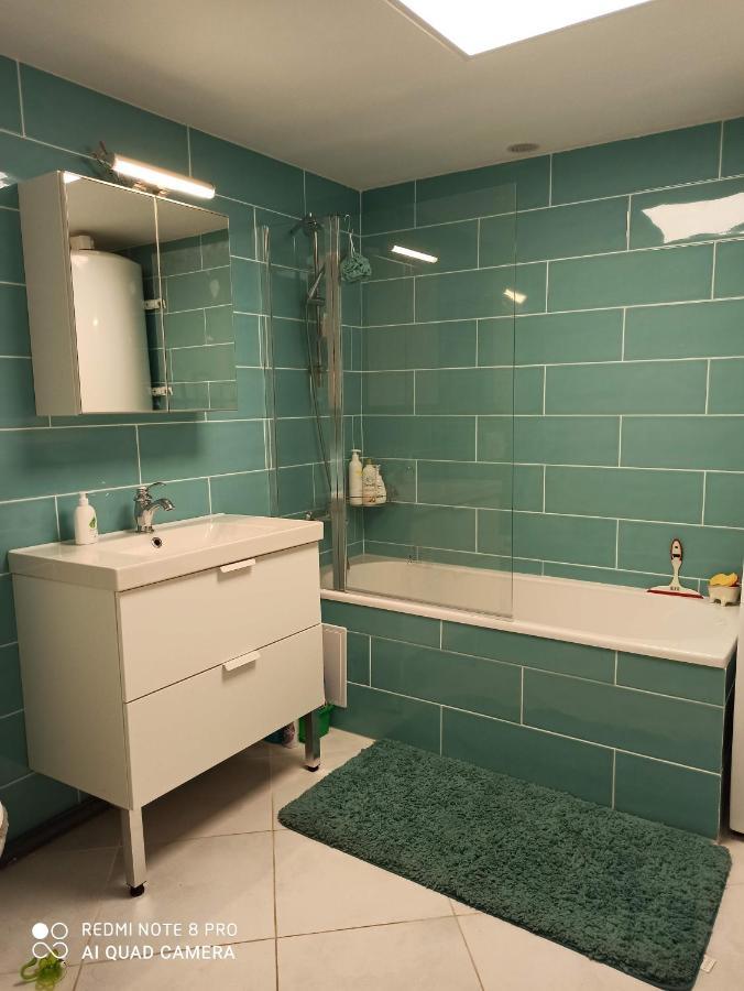 Raphael Apartment
